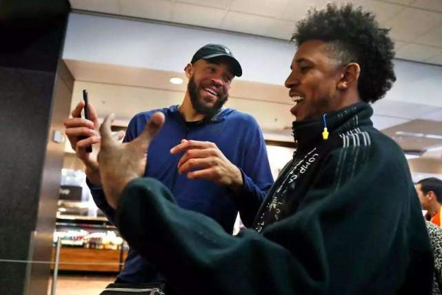 外媒评全球LOL战队实力排行，第一无悬念，LPL半壁江山